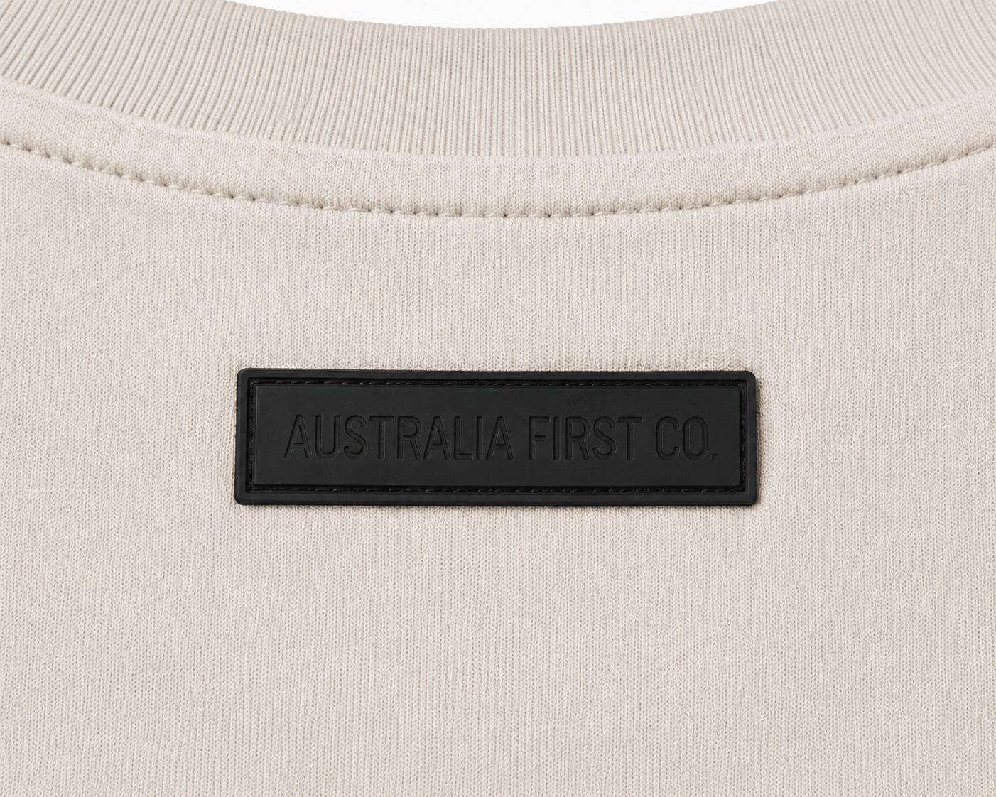 WHITE COMMONWEALTH SPORT TEE