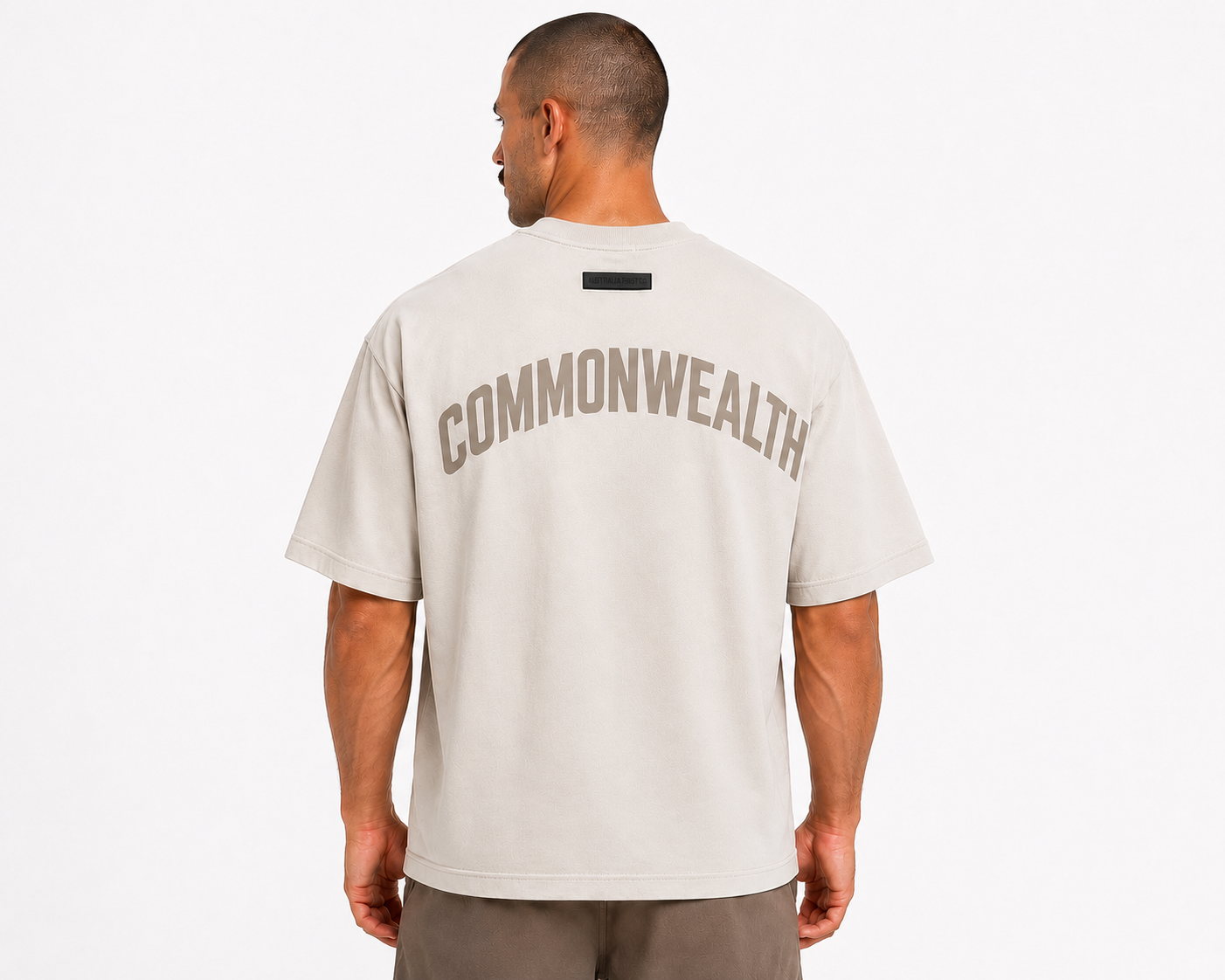 WHITE COMMONWEALTH SPORT TEE